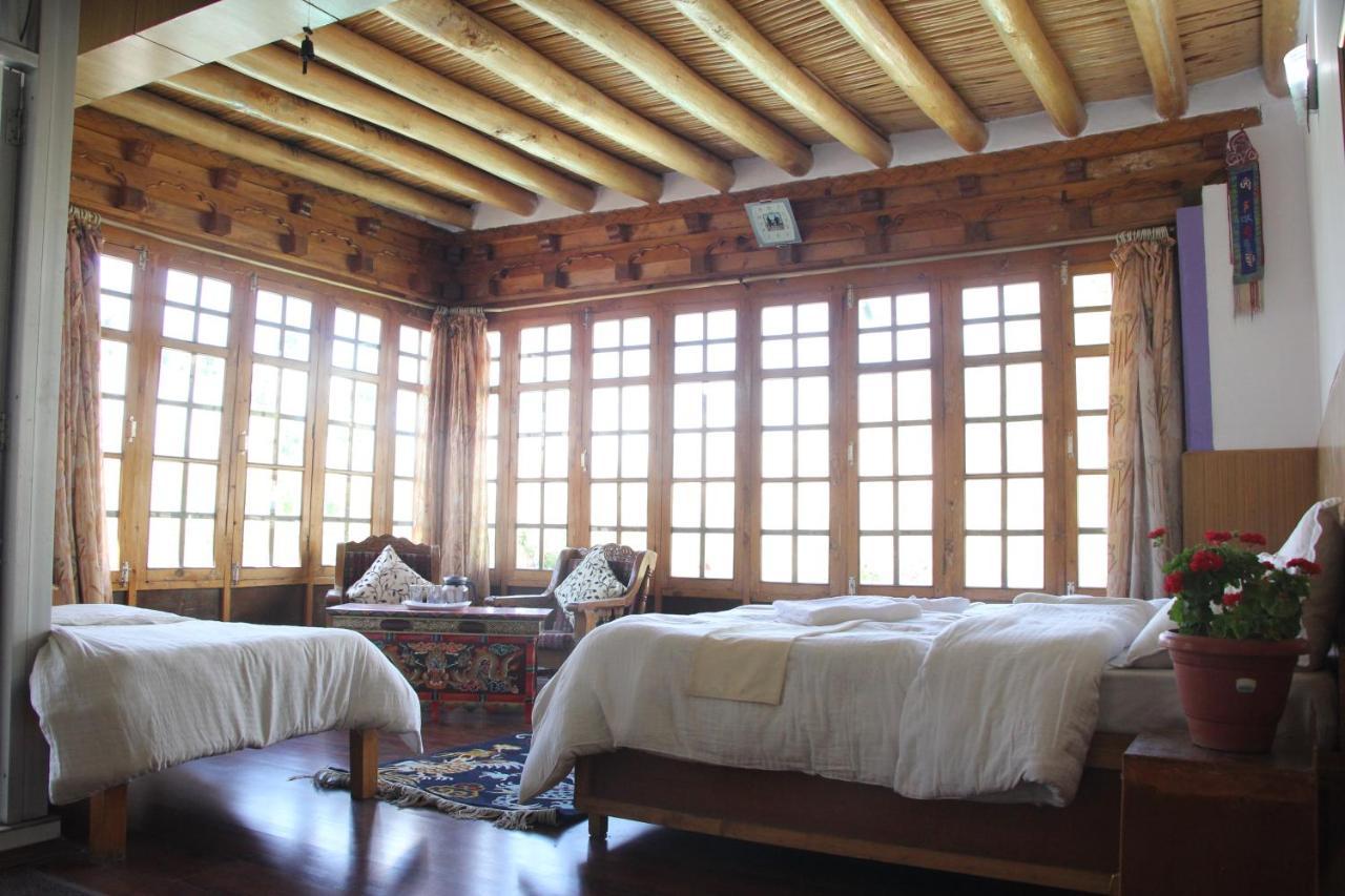 New Moon Guest House Лех Экстерьер фото