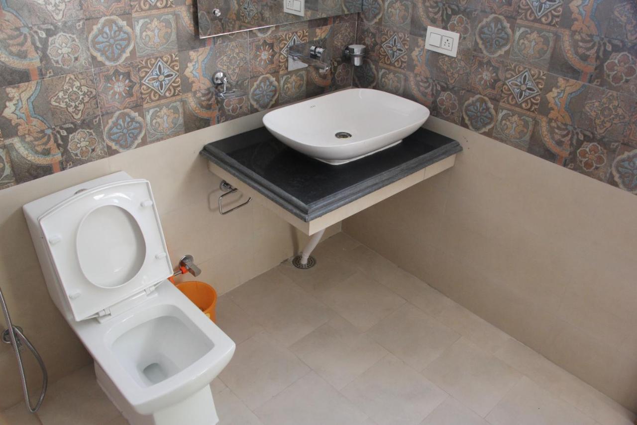 New Moon Guest House Лех Экстерьер фото